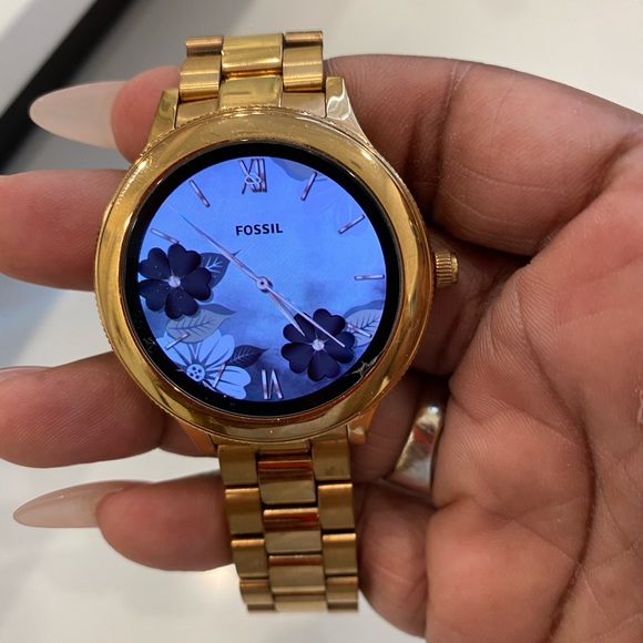 Fossil smart watch - Picture 1 of 3